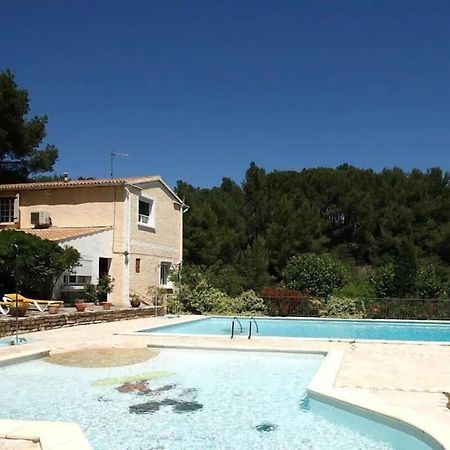 Hotel Le Robinson Beaucaire  Exteriör bild